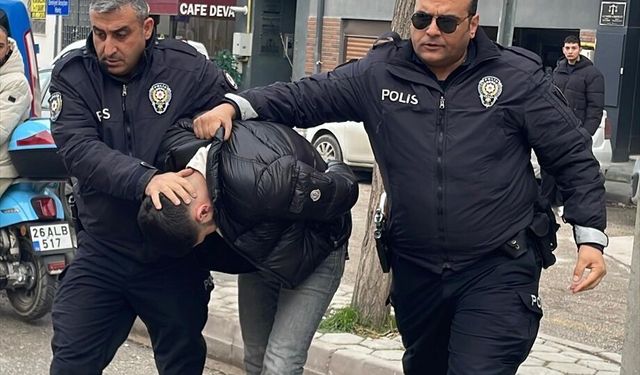 GÜNCELLEME 2 - Eskişehir'de otomobiliyle çarptığı 3 yayanın ölümüne neden olan sürücü tutuklandı