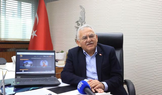 Kayseri Büyükşehir Belediye Başkanı Büyükkılıç, AA'nın 'Yılın Kareleri' oylamasına katıldı