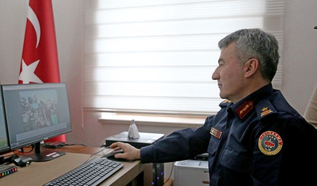 Kayseri İl Jandarma Komutanı Yeşilyurt, AA'nın 'Yılın Kareleri' oylamasına katıldı