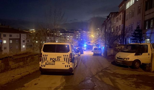 Kayseri'de bir kadın tartıştığı erkek arkadaşını bıçaklayarak öldürdü