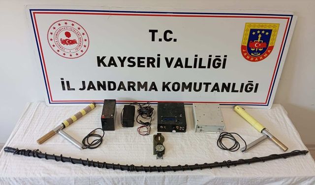 Kayseri'de kaçak kazı yapan 5 zanlı dronla tespit edildi