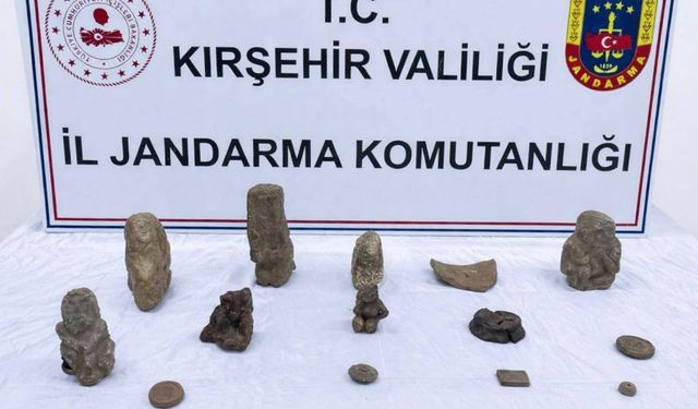 Kırşehir'de tarihi eser olduğu değerlendirilen 14 obje ele geçirildi