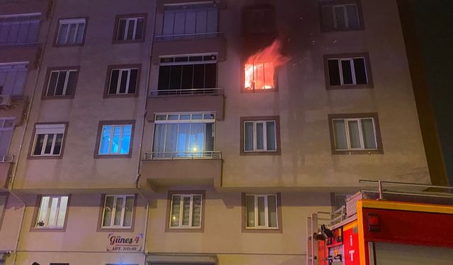 Konya'da apartmanda çıkan yangında 6 kişi dumandan etkilendi