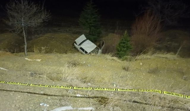 Konya'da şarampole devrilen otomobilin sürücüsü öldü