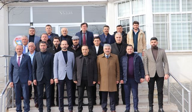 MHP Sivas Milletvekili Özyürek, Ulaş ilçesinde temaslarda bulundu
