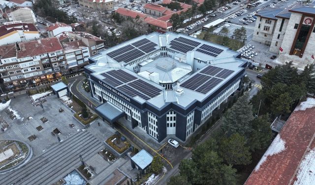 Niğde Belediyesi hizmet binası çatısına GES kurdu