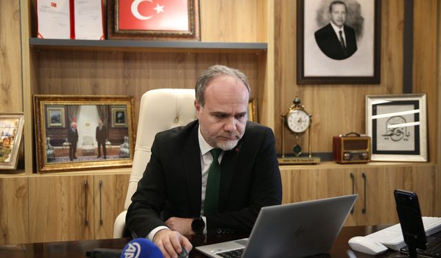 Niğde Ömer Halisdemir Üniversitesi Rektörü Uslu, AA'nın 'Yılın Kareleri' oylamasına katıldı