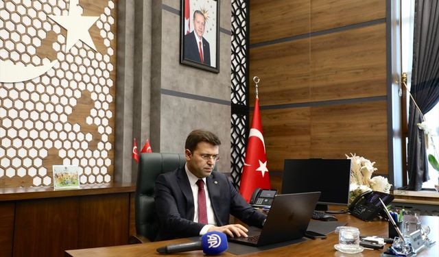 Niğde Valisi Akmeşe, AA'nın 'Yılın Kareleri' oylamasına katıldı