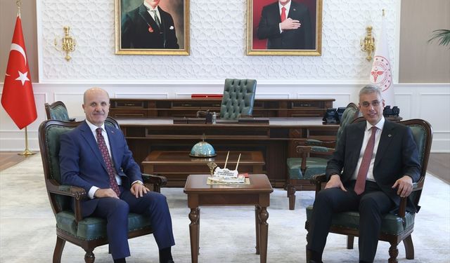 Sağlık Bakanı Memişoğlu, YÖK Başkanı Özvar'ı kabul etti