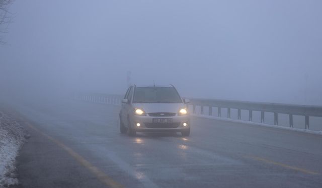 Sertavul Geçidi'nde sis etkili oluyor
