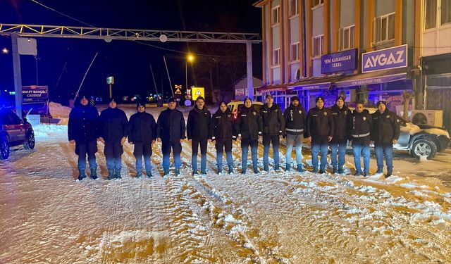 Ulaş Kaymakamı Eskimez görevi başındaki emniyet ve sağlık personelini ziyaret etti