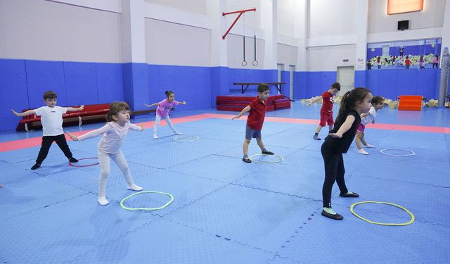 Tepebaşı'nda çocuklar jimnastik ile gelişiyor