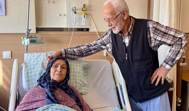 83 yaşındaki hastanın kalbi 'özel operasyonla' rahatlatıldı