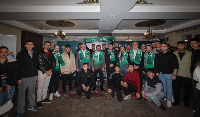 AK Parti Konya İl Başkanı Özgökçen, Seydişehir'de gençlerle buluştu