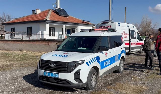 Aksaray'da yüksekten düşen işçi yaralandı