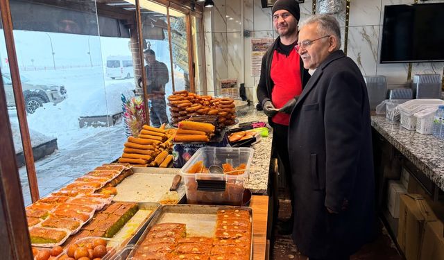Başkan Büyükkılıç, Erciyes Kayak Merkezi'nde esnafı ziyaret etti