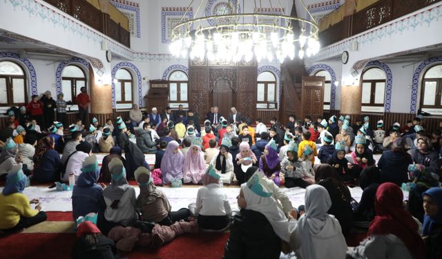 Başkan Palancıoğlu, ilk kez oruç tutan çocuklarla bir araya geldi