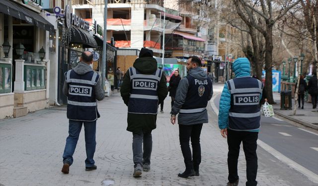 Eskişehir'de oyun salonlarında öğrenci denetimi yapıldı