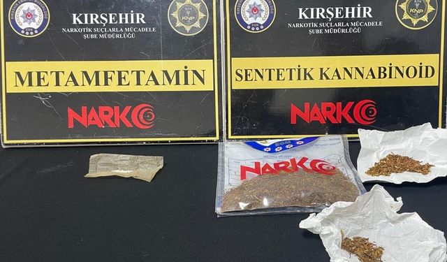 Kırşehir'de sobaya uyuşturucu saklayan şüpheli tutuklandı