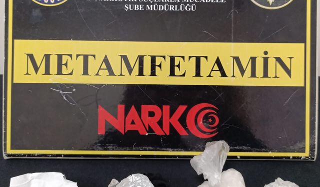 Kırşehir'de uyuşturucu operasyonunda yakalanan 3 zanlı tutuklandı