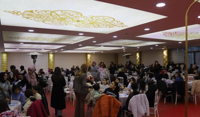 Konya'da devlet korumasındaki çocuklar ve koruyucu aileler iftarda buluştu