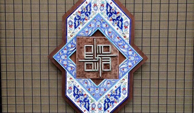 Konya'da geleneksel çini sanatı sergisi açıldı