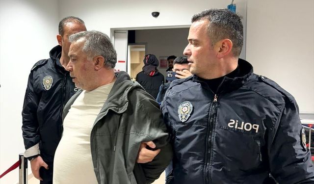 Niğde'de trafik kazası sonrası çıkan kavgada 2 kişi silahla vurularak öldürüldü