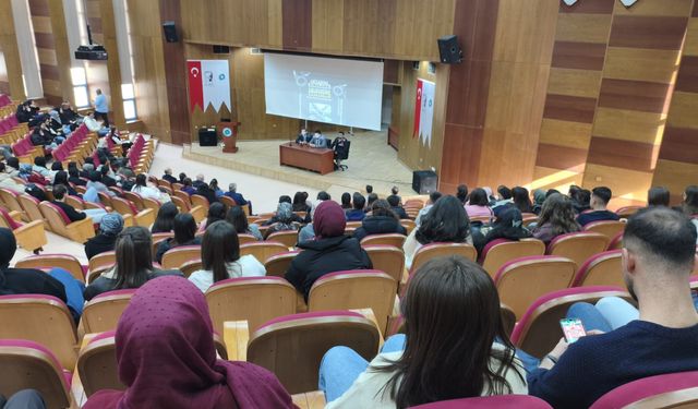 NÖHÜ'de öğrencilere 'IBAN kiralama' dolandırıcılığı anlatıldı