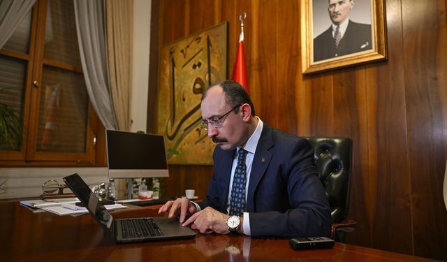 TBMM Plan ve Bütçe Komisyonu Başkanı Muş, AA'nın 'Yılın Kareleri' oylamasına katıldı