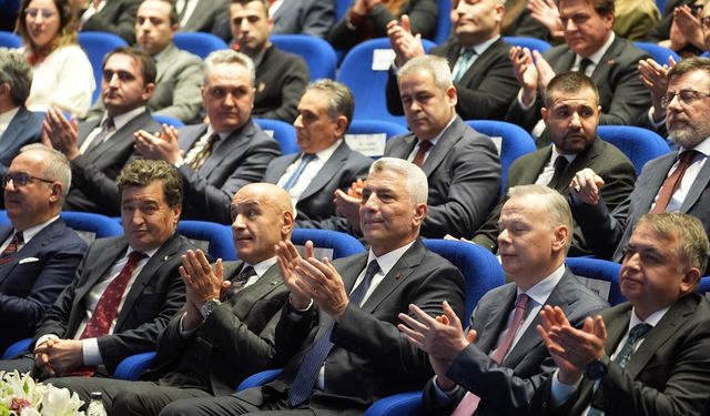 Ticaret Bakanı Ömer Bolat, ocak ayı dış ticaret verilerini açıkladı: (1)