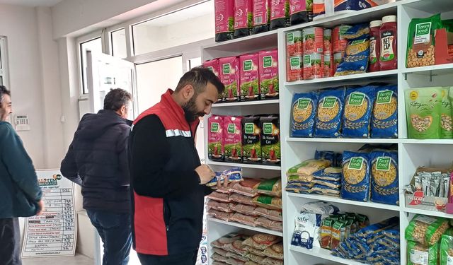 Ulaş'ta marketlerde gıda denetimi yapıldı