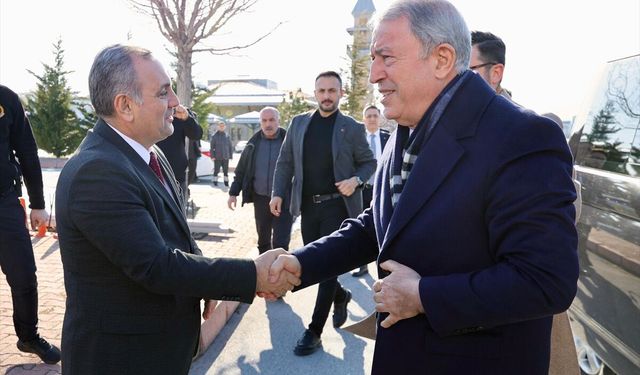 AK Parti Kayseri Milletvekili Akar, Erciyes Üniversitesini ziyaret etti