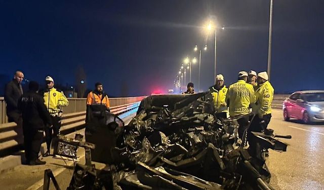 Ankara'da otomobilin tıra arkadan çarptığı kazada sürücü ağır yaralandı