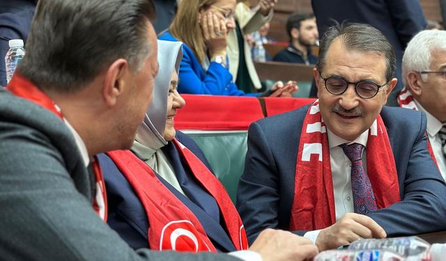 Ay-Yıldızlı Gurur Meclis’e Taşındı: Dönmez, Gürcan ve Hatipoğlu Aynı Karede