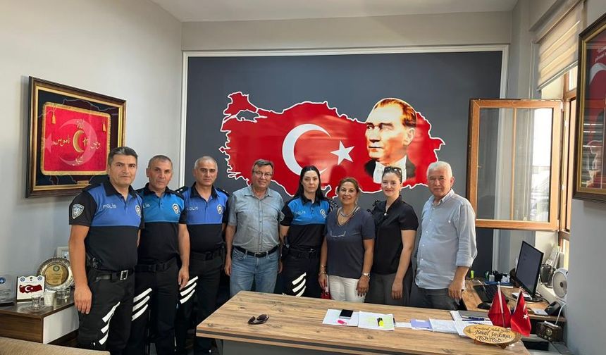 Polis ekipleri muhtarlarla toplantı yaptı