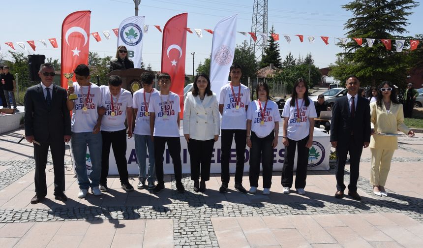 Bahşılı'da 19 Mayıs Atatürk'ü Anma, Gençlik ve Spor Bayramı kutlandı