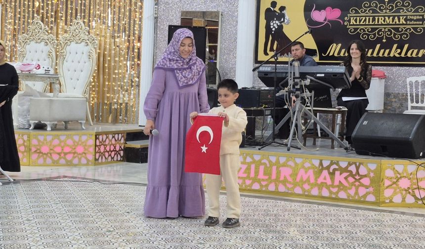 Bahşılı'da 4-6 yaş Kur'an kursu öğrencilerinden yıl sonu gösterisi