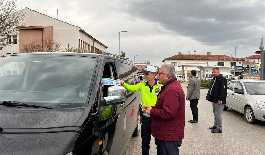 Çerkeş'te 'Karayolu Trafik Haftası'' nedeniyle yol kontrolü ve denetimi yapıldı