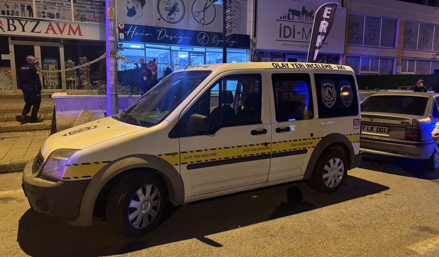Kayseri'de berber dükkanında çıkan bıçaklı kavgada 2 kişi yaralandı