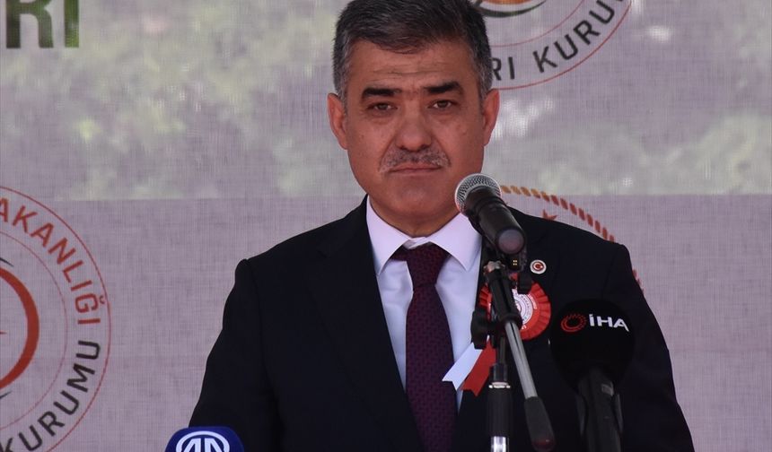 Kırıkkale'de "İşyurtları Ürün ve El Sanatları Fuarı" açıldı