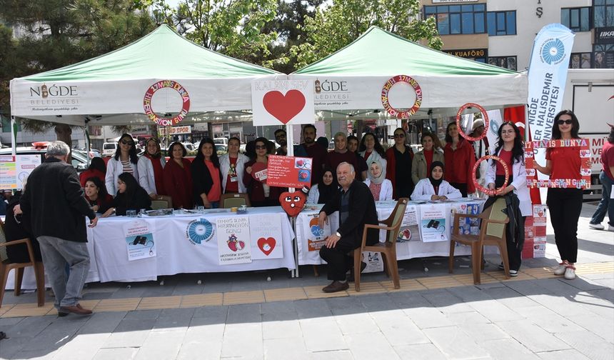 Niğde'de vatandaşların kilo ve tansiyon ölçümü yapıldı