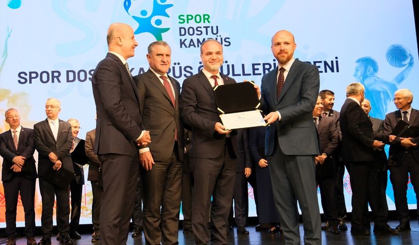 NÖHÜ'ye "Spor Dostu Kampüs" unvanı