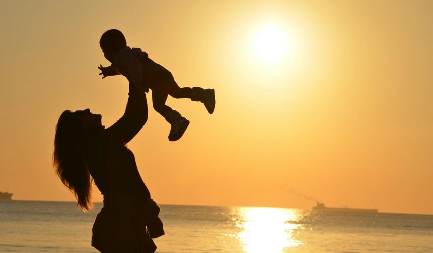 Sağlık Bakanlığı "annelik" yolculuğunu dijital platforma taşıdı