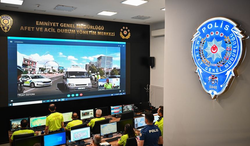 Bayram trafiği "Trafik İzleme Merkezi"nin anbean takibinde