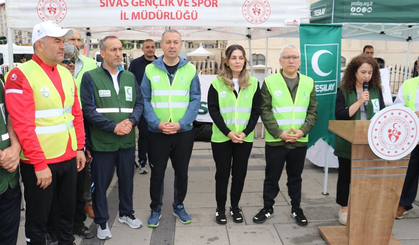 Sivas'ta '12. Yeşilay Bisiklet Turu' düzenlendi