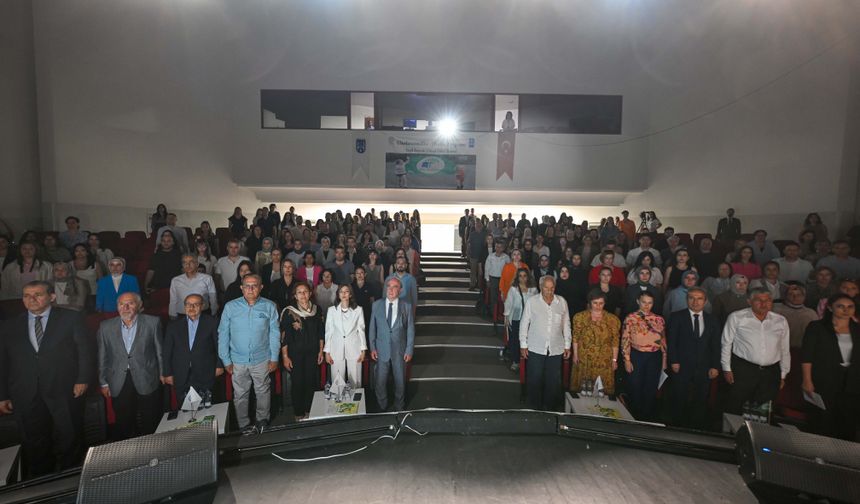 TÜRÇEV, Uluslararası Eko-Okullar Programı Yeşil Bayrak Ulusal Ödül Töreni düzenledi