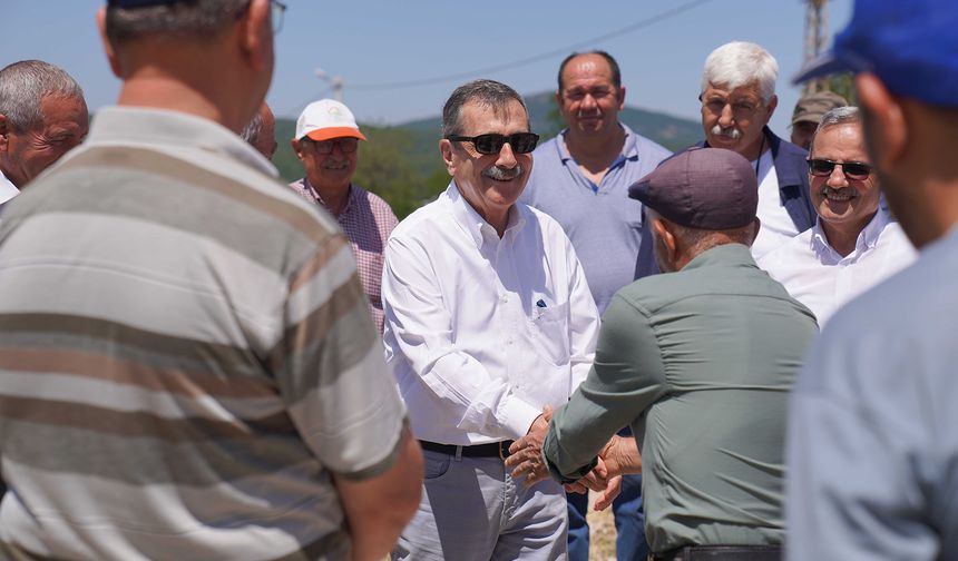"Mahallelerimizi Ayırmadan Hizmet Ediyoruz"