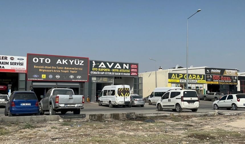 Aksaray'da bakımını yaptığı aracın altında kalan çocuk yaralandı