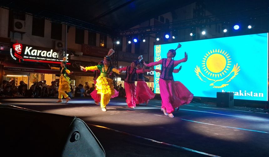 Beypazarı'nda, 2. Uluslararası Halk Dansları ve Müzik Festivali başladı