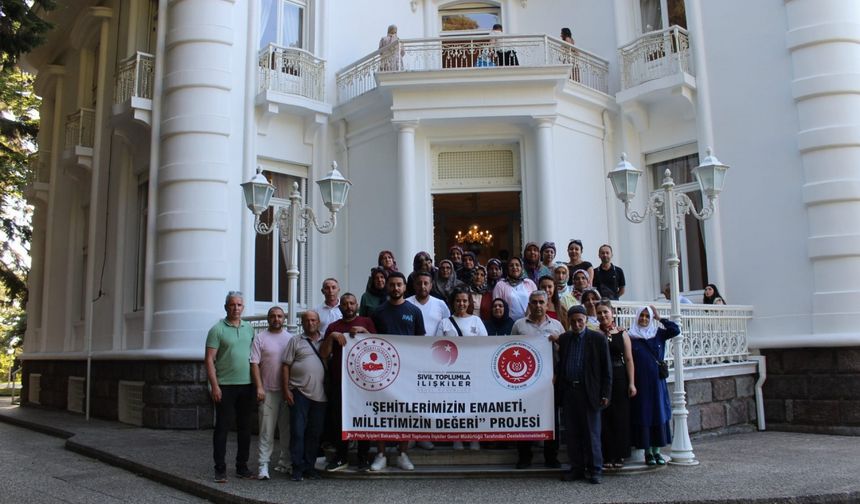 Kırşehirli şehit aileleri için Doğu Karadeniz gezisi düzenledi